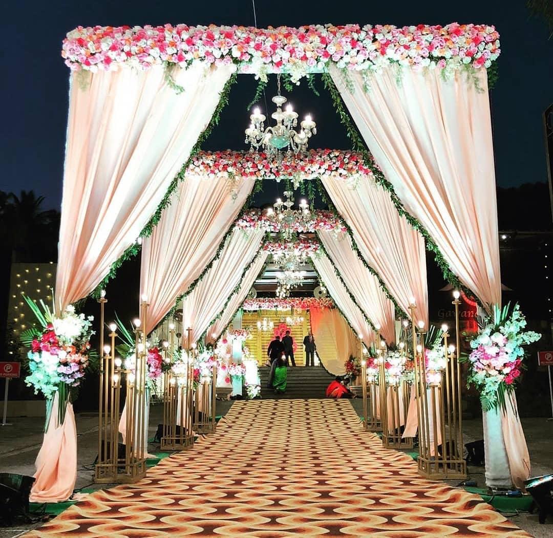 Luxurious & Elegant Lawn